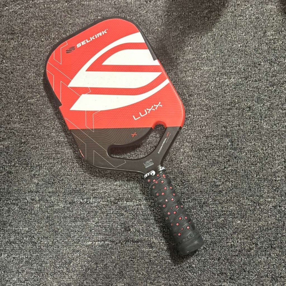 Selkirk luxx Pickleball Paddle